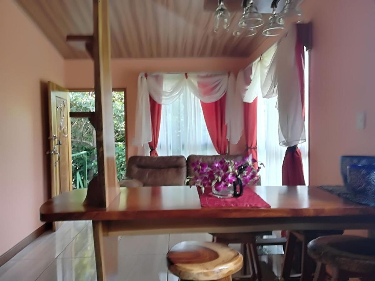 Rancho De Lelo Ecolodge Monteverde Exteriör bild