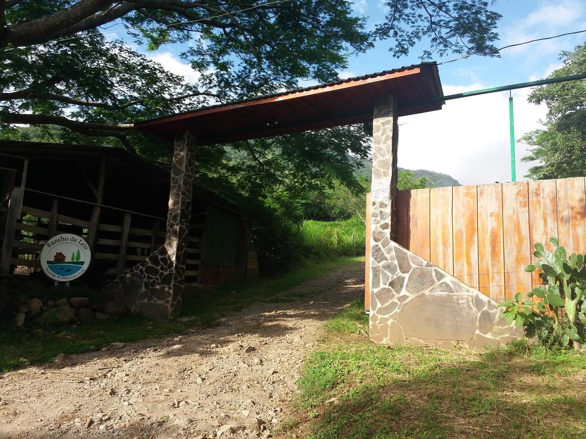 Rancho De Lelo Ecolodge Monteverde Exteriör bild