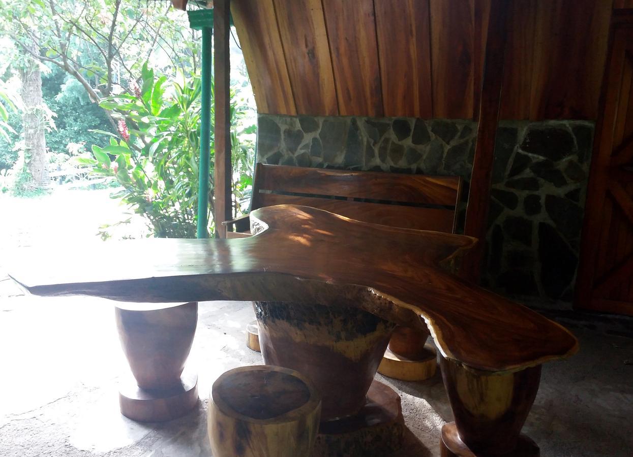Rancho De Lelo Ecolodge Monteverde Exteriör bild