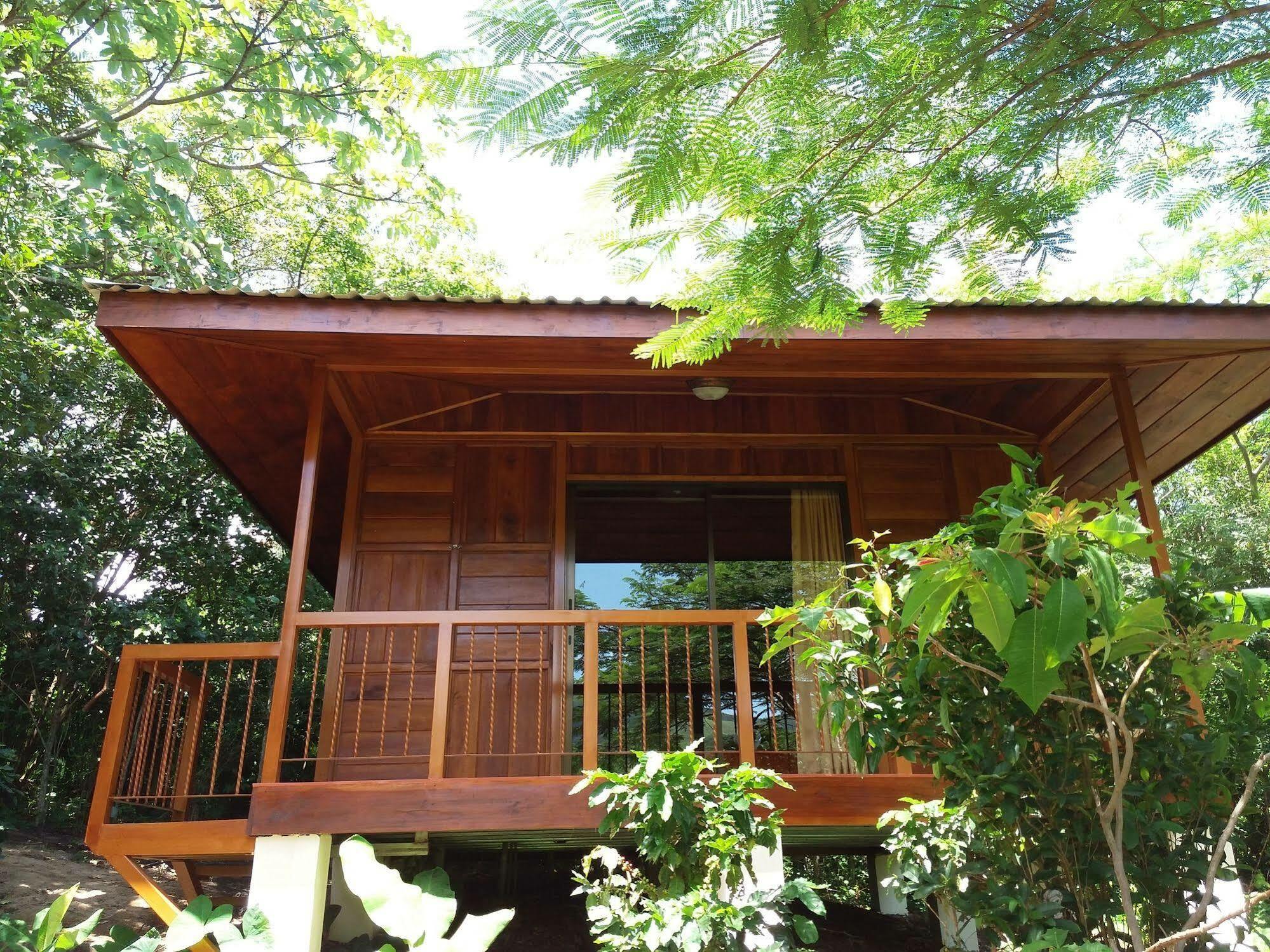 Rancho De Lelo Ecolodge Monteverde Exteriör bild