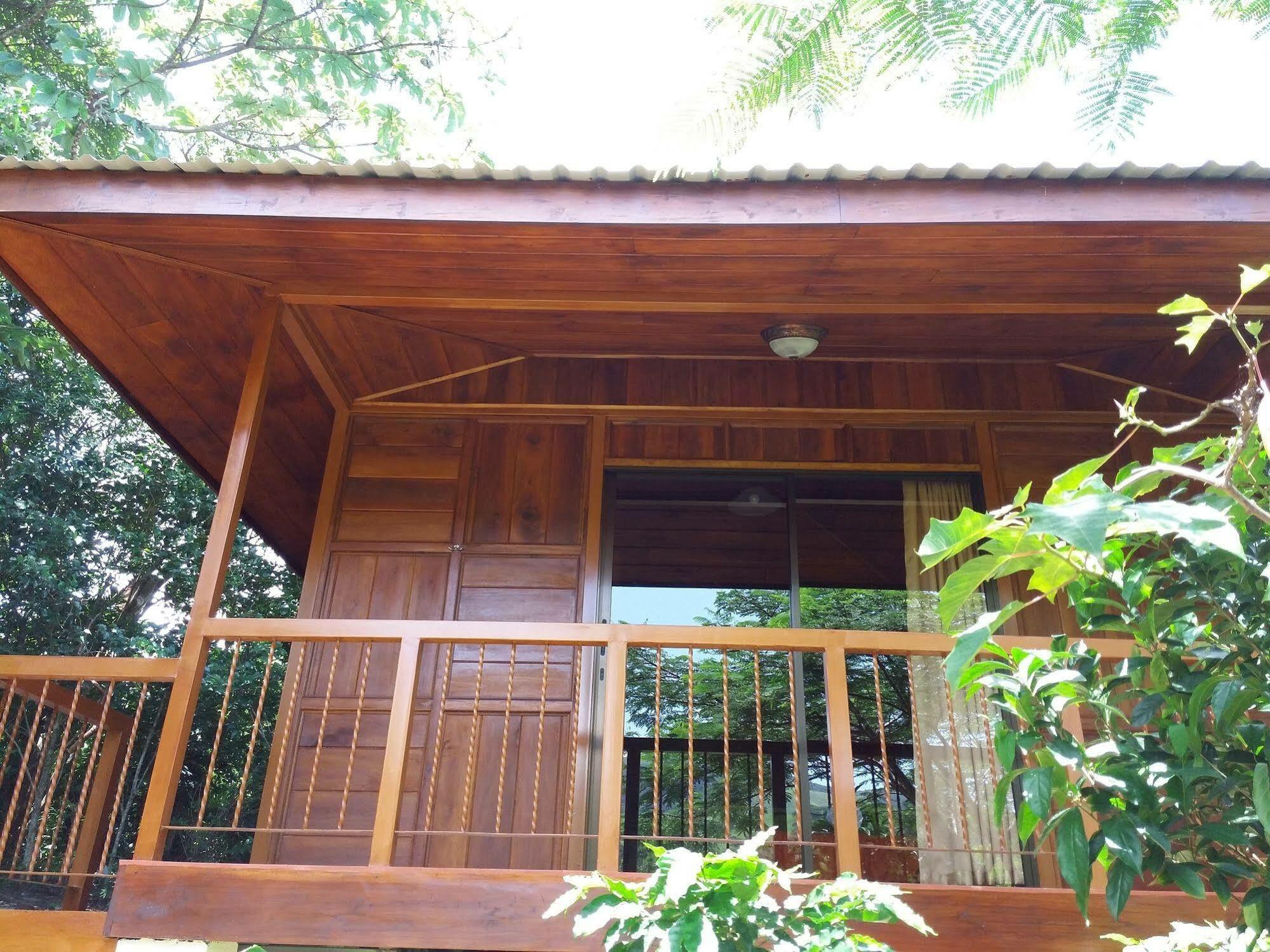 Rancho De Lelo Ecolodge Monteverde Exteriör bild